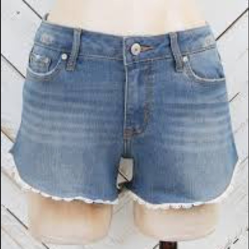 Altar’d State Blue Jean Lace Trim Crochet Shorts Sz.28🧡